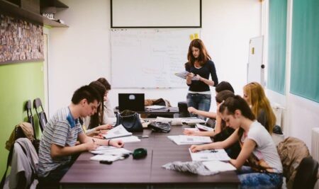 Besplatni početni kursevi engleskog, španskog i nemačkog jezika za mlade iz Obrenovca